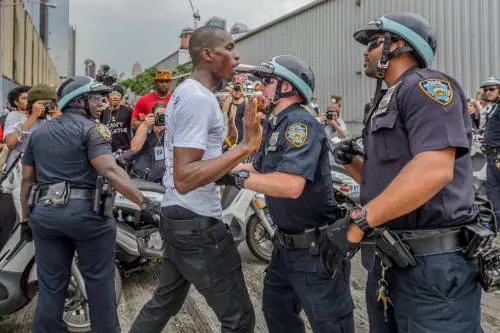 Polizia Usa sotto accusa per il caso Floyd: "È razzista"