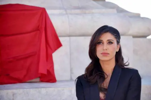 Un mazzo di rose per Belen Rodriguez