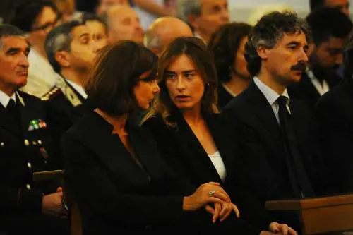 Il governo inventa l'Italia razzista