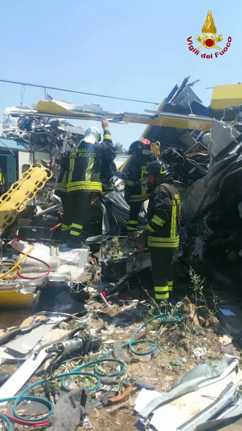 Madre e bimba morte abbracciate nella mattanza della gente comune
