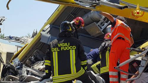 "Servono medici e sangue", l'appello dopo lo scontro tra treni in Puglia