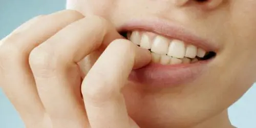 "I bambini che si mangiano le unghie sviluppano meno allergie"