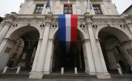 Francia colpita nel giorno dell'orgoglio e della libertà