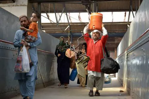 Musulmana si converte e sposa  cristiano  Pakistan, gli islamici preparano la rivolta