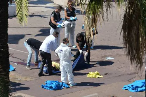 A Nizza sangue italiano: "Una vittima e dispersi"