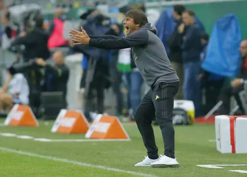 Conte avverte la Juventus: "Cuadrado resta al Chelsea"