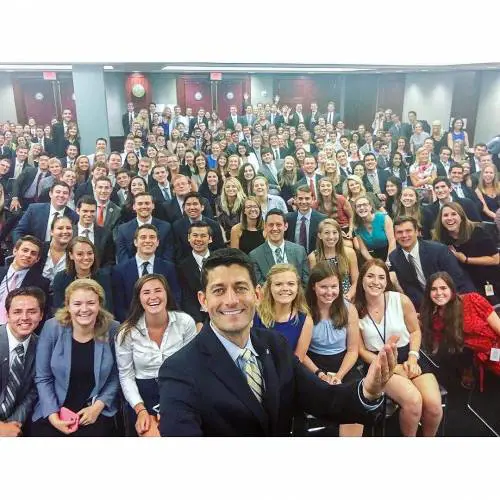 Usa, un selfie scatena le polemiche "Perché non c'è nessuno di colore?"