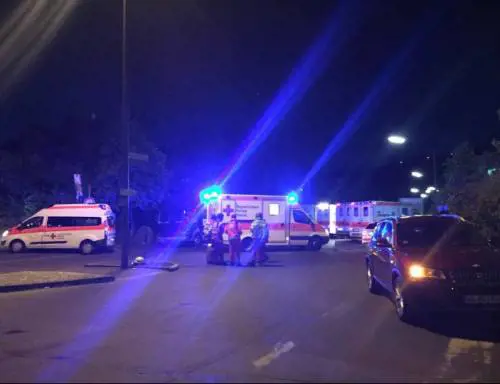 Germania, uomo con ascia si scaglia contro passeggeri