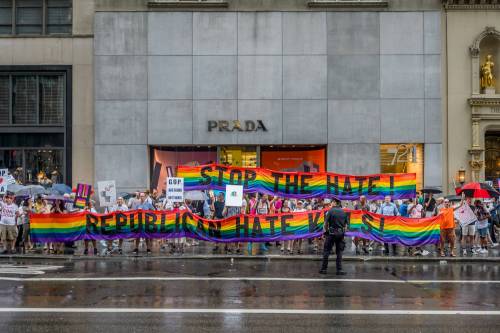 New York, manifestazioni sotto la Trump Tower