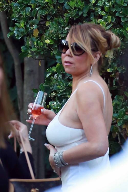 Mariah Carey approda a Saint Tropez