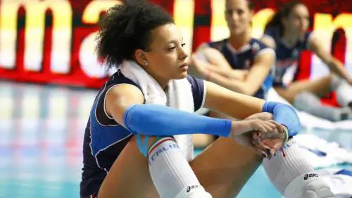 Olimpiadi, la Diouf esclusa dall'Italvolley con un sms