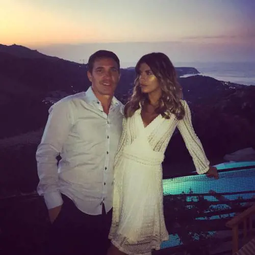 Elisabetta Canalis, a tutta famiglia dall'Italia a Malibu