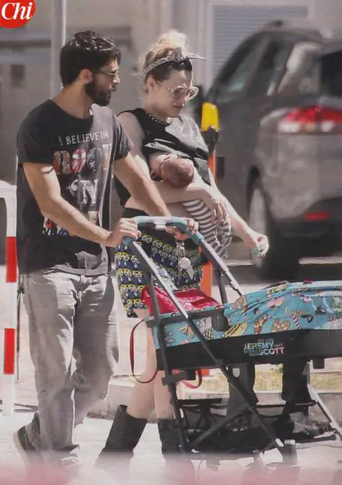 Laura Chiatti e Marco Bocci a tutta famiglia: le foto con Enea e Pablo