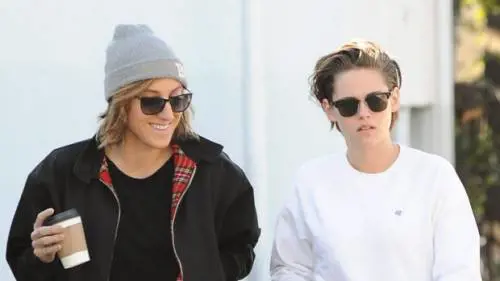 Kristen Stewart fa coming out: "Sì, sono lesbica"