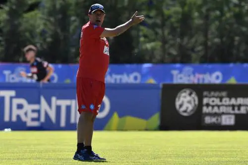 Napoli, ecco Milik e non si molla Icardi. Sarri: "Higuain? Poteva almeno salutare"