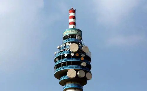 Mediaset chiede il sequestro del 3,5% del capitale di Vivendi