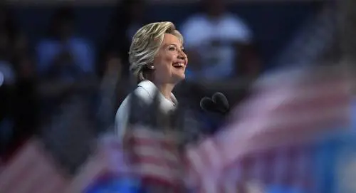 Veleni della Clinton contro Trump: "I suoi elettori sessisti e xenofobi"