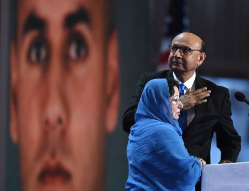 "Trump vuole Usa senza islam Ma mio figlio è morto soldato"