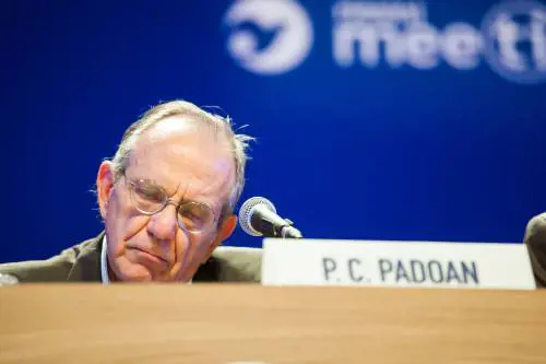 Padoan plaude al progetto di rilancio. Ma con Renzi è rischio cortocircuito