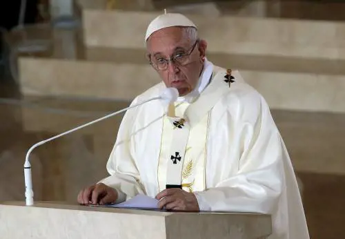 Francesco: "Dio tocchi il cuore dei terroristi"