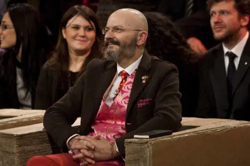 "Metabolismo, funzioni vitali...". Oscar Giannino e gli insulti per la malattia