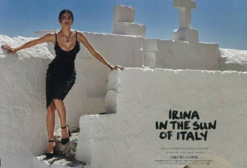 Irina Shayk sexy in Puglia