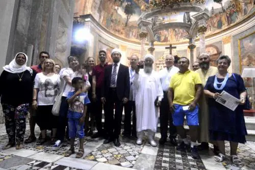 "Gli islamici nelle nostre chiese? È in atto un assalto al cristianesimo"