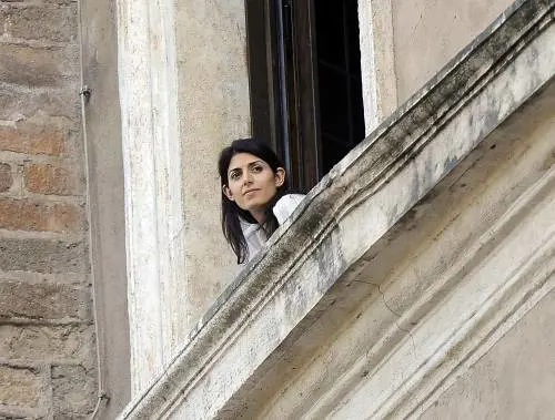 I sindaci gelano la Raggi: "Non vogliamo rifiuti da Roma"