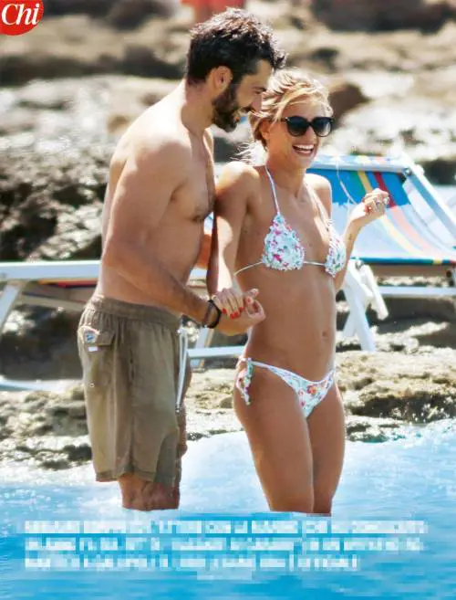 Luca Argentero e Cristina Marino insieme a Gallipoli (tra tuffi e topless)