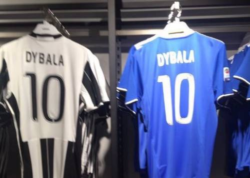 Juve, la maglia numero 10 a Dybala. E Pogba?