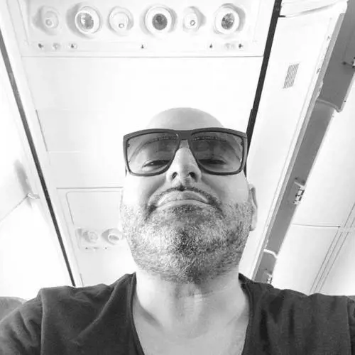 Scavo deejay infuoca l’estate 2016 al suono di “Que pasa”: un inno a Ibiza
