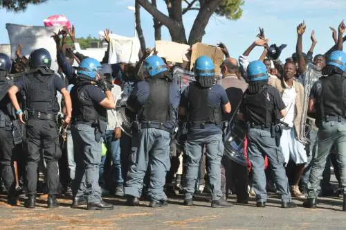 "Quanti poliziotti devono morire prima che Renzi intervenga?"