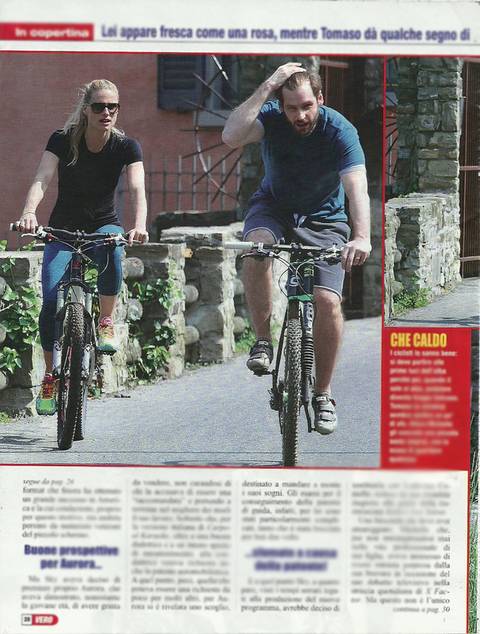 Michelle Hunziker in bici col marito Tomaso