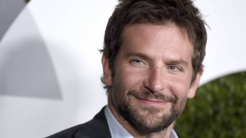 Bradley Cooper produce per HBO una serie tv sulla nascita dell'Isis
