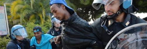 Ventimiglia: dopo la protesta migranti trasferiti all'hotspot di Taranto