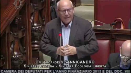 Il deputato di Sel contro il taglio agli stipendi degli onorevoli: "Non siamo mica metalmeccanici"