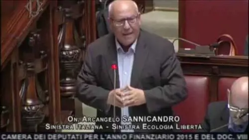 Il deputato di Sel contro il taglio agli stipendi degli onorevoli:   "Non siamo mica metalmeccanici"