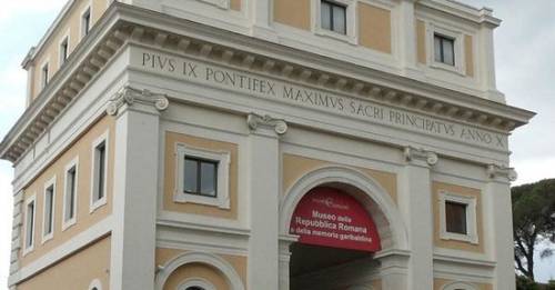 Scandalo a Roma, coppia fa sesso nel museo di Garibaldi: l'amplesso catturato dalle telecamere