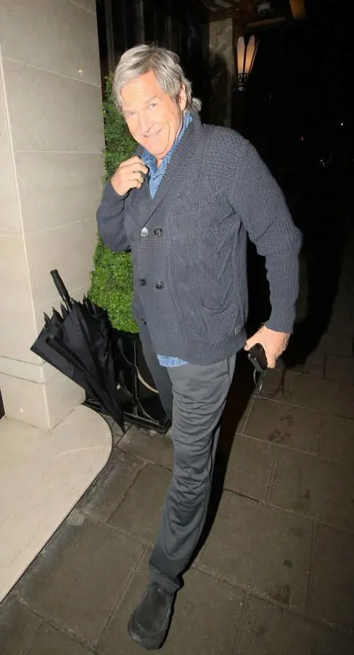 Jeff Bridges si taglia barba e capelli ed è irriconoscibile