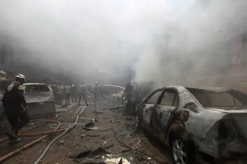 Siria, 2.000 civili in ostaggio dei jihadisti dello Stato islamico