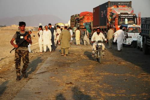 Il sito di un attentato nelal provincia di Nangarhar, in Afghanistan