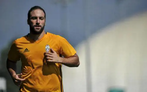 Nina Moric: "Ecco cosa penso di Gonzalo Higuain"