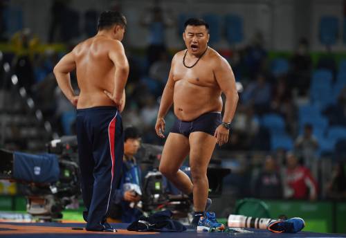 Rio, i giudici ribaltano il risultato finale. Gli allenatori mongoli non la prendono bene