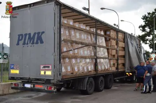 Sull'A1 legato sotto un camion L'odissea di un migrante 20enne