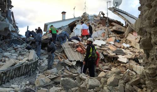 Terremoto, i messaggi dei cantanti: "Italia mia perché tremi ancora?"