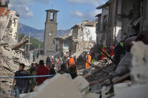 Terremoto, Amatrice prima e dopo il sisma