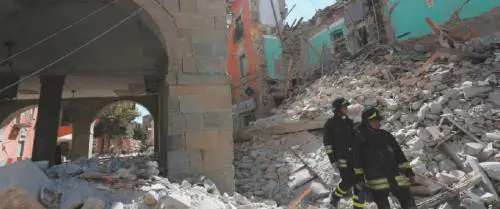 L'ospedale e la scuola: così gli edifici "protetti" diventano delle trappole