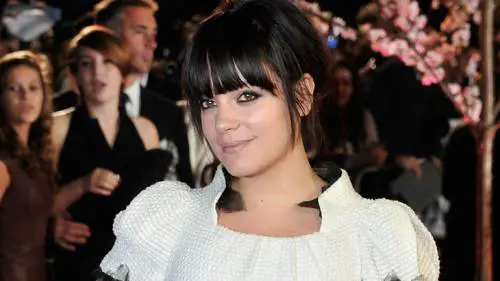 Lily Allen e il terremoto: foto