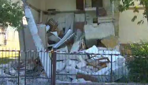 Terremoto, una casa crolla durante la diretta della Cnn