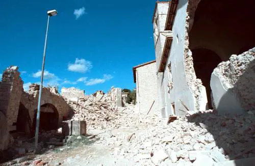 Ricostruzione attenta diventata  modello